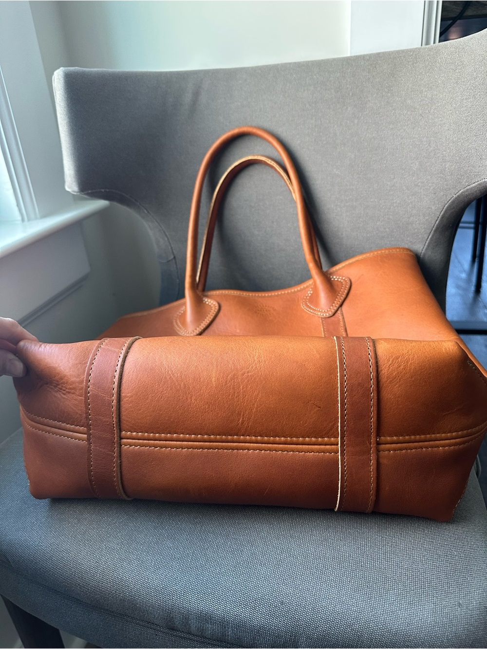 Forest bound LEATHER PASSENGER TOTE IN BROWN - Picture 8 of 11